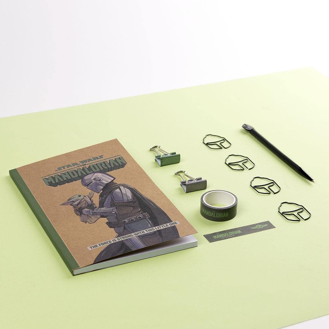 Set papeterie vert The Mandalorien & Baby Yoda avec stylo en métal – Image 5