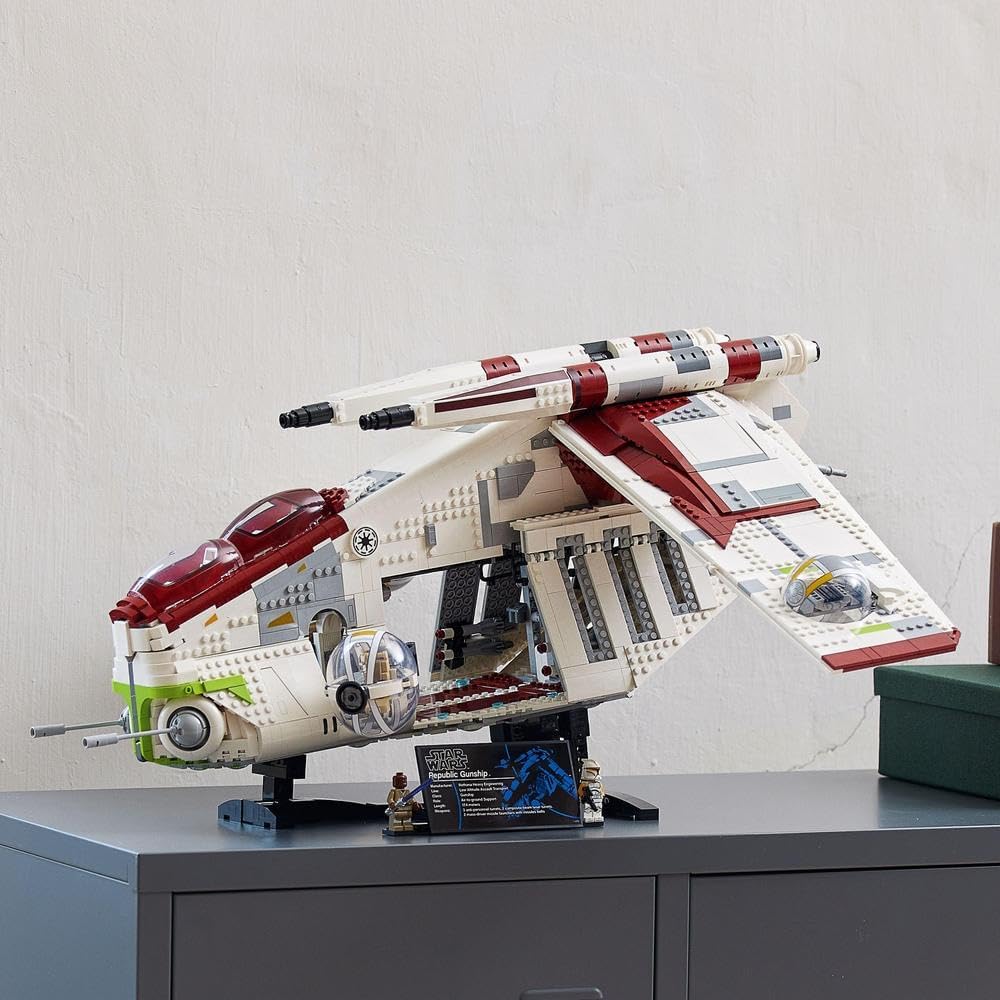 Republic Gunship UCS LEGO Star Wars 75309 – Image 5