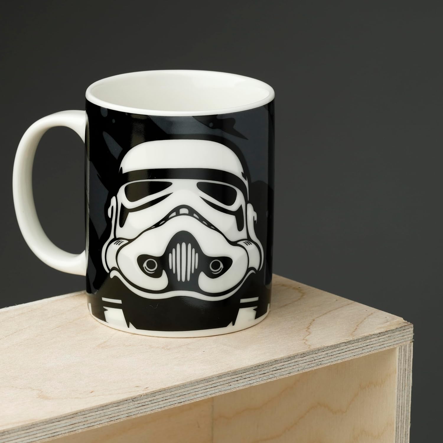 Mug noir en porcelaine The Original Stormtrooper – Image 2