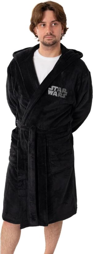 Peignoir Star Wars noir à capuche Dark Vador en polaire