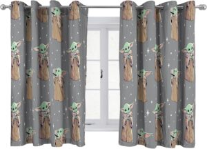 Rideaux Star Wars Mandalorian Le Gamin Curieux 2 panneaux 137 x 168 cm