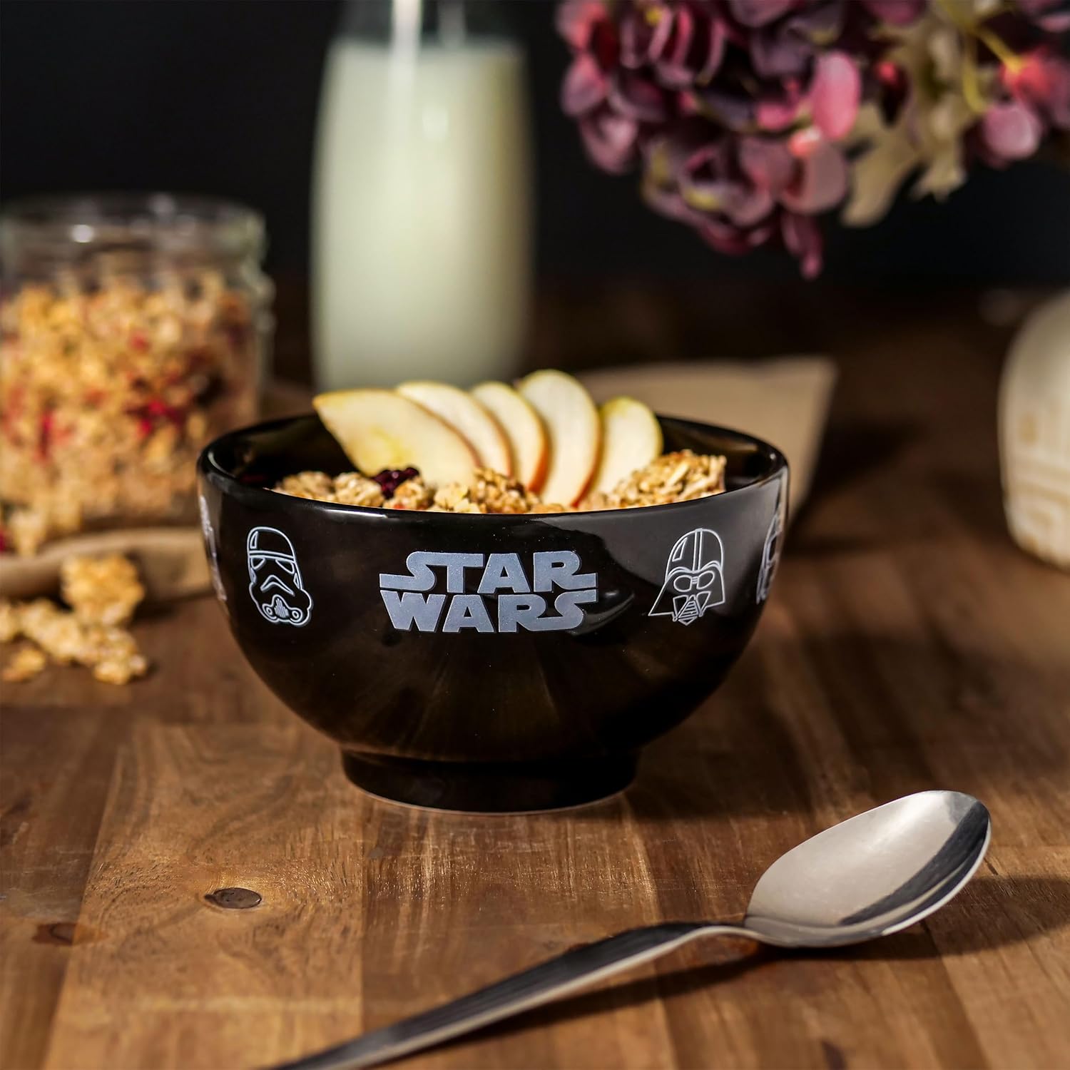 Bol Star Wars noir 600 ML avec icônes Chewbacca, R2-D2, Yoda et Darth Vader – Image 2