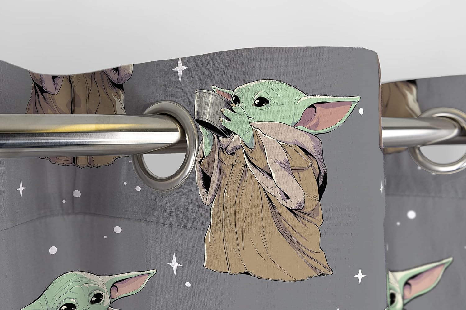 Rideaux Star Wars The Mandalorian Le Gamin Curieux en 100% microfibre – Image 2