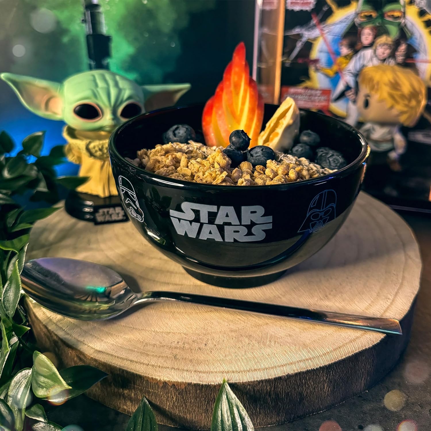 Bol Star Wars noir 600 ML avec icônes Chewbacca, R2-D2, Yoda et Darth Vader – Image 4